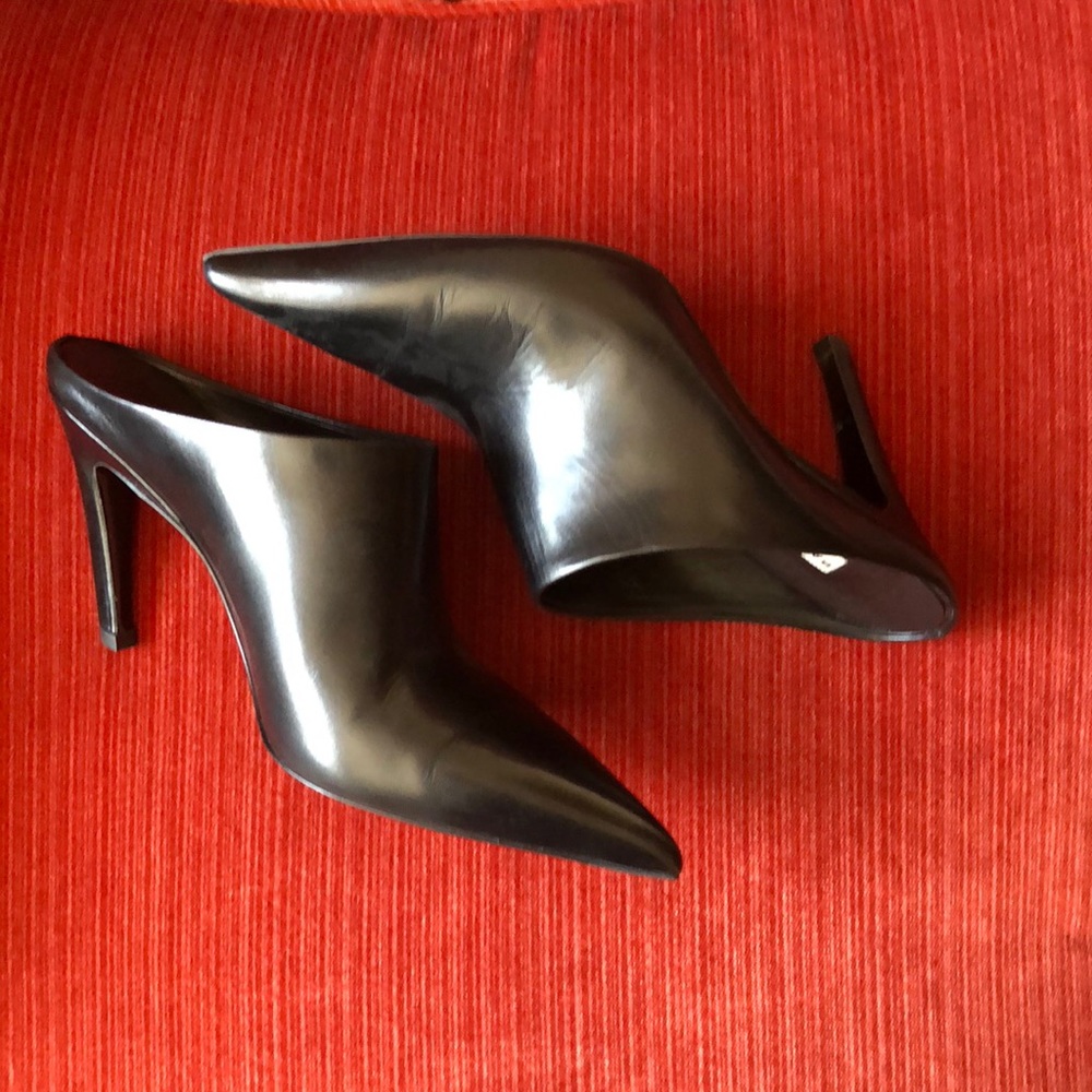 Balenciaga pointy toe leather mules